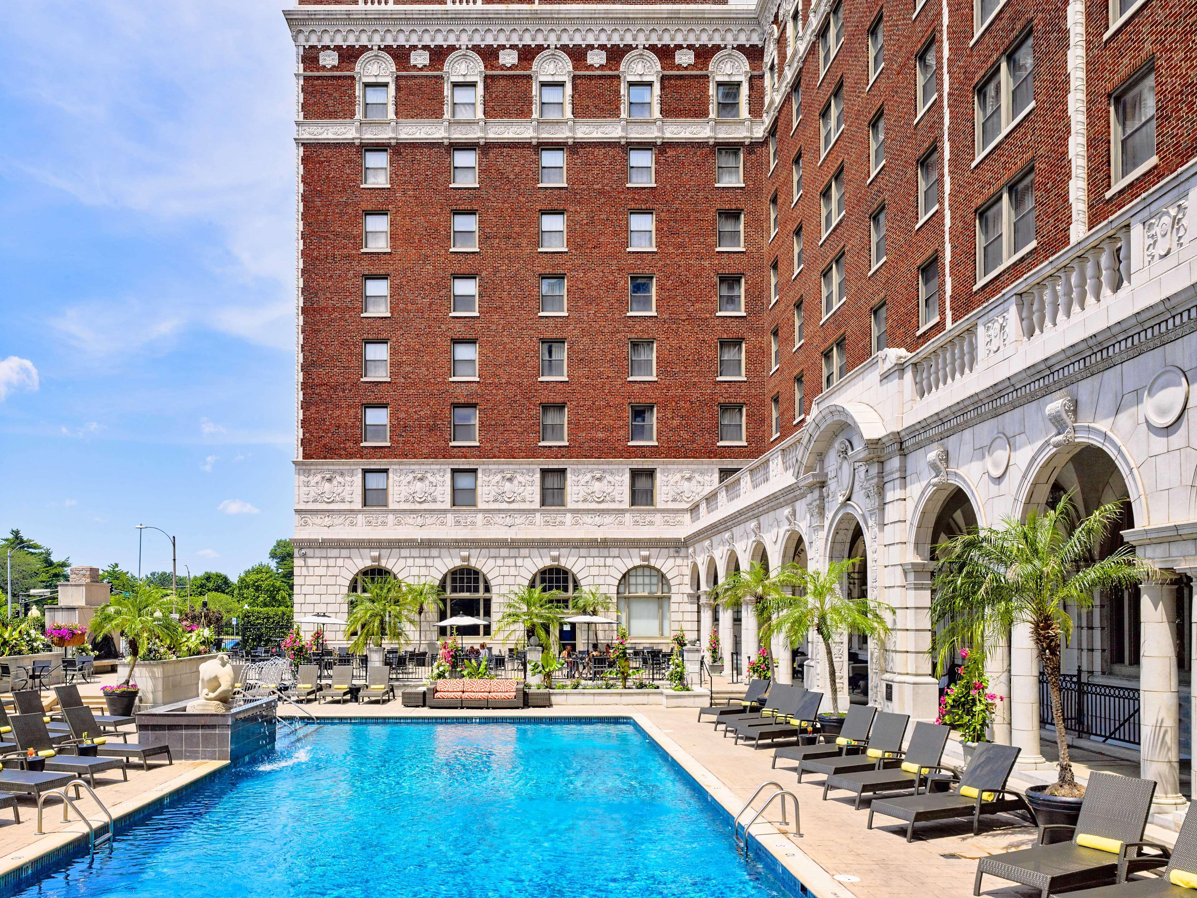 The Royal Sonesta Chase Park Plaza St Louis Hotel Сейнт Луис Екстериор снимка