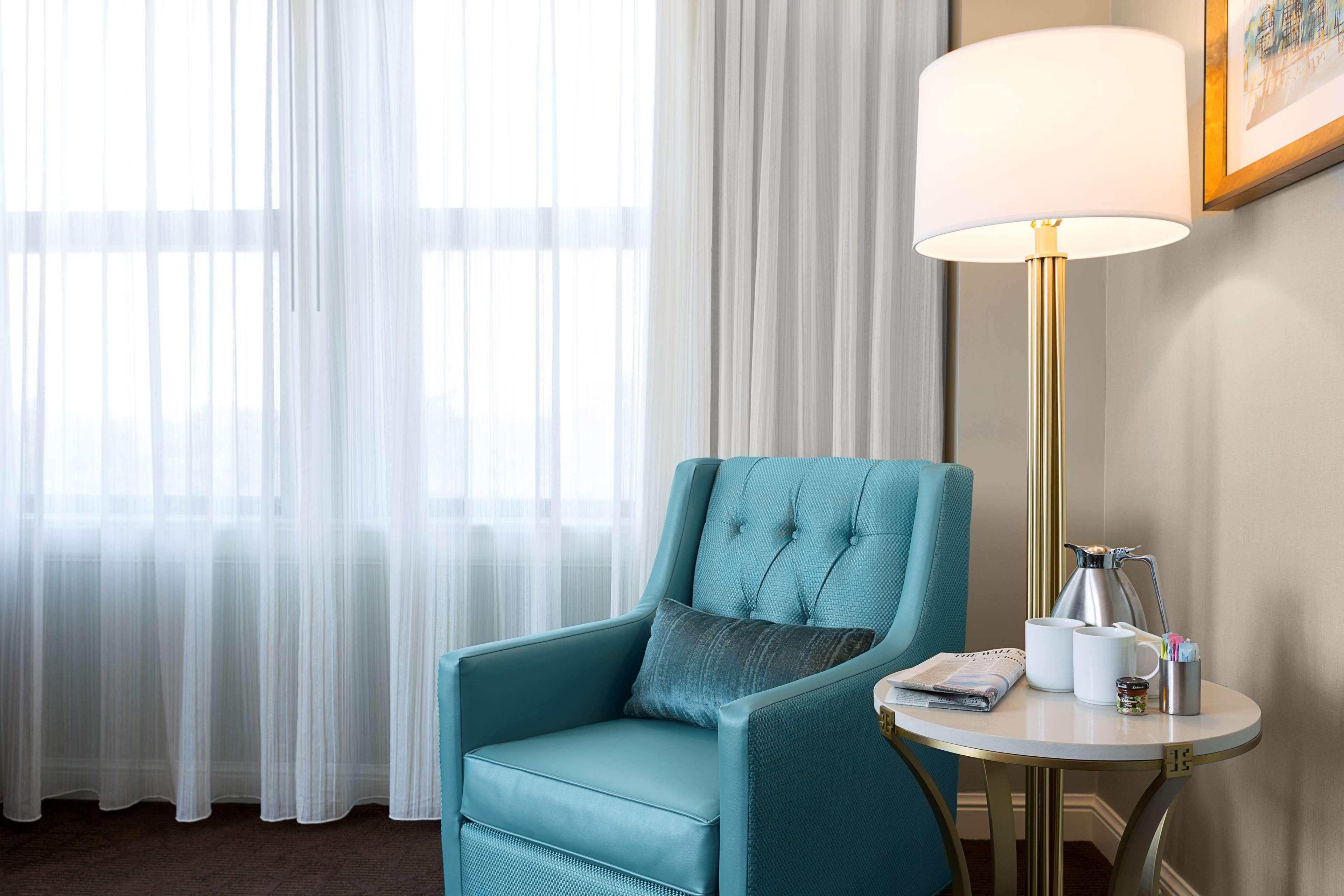The Royal Sonesta Chase Park Plaza St Louis Hotel Сейнт Луис Екстериор снимка